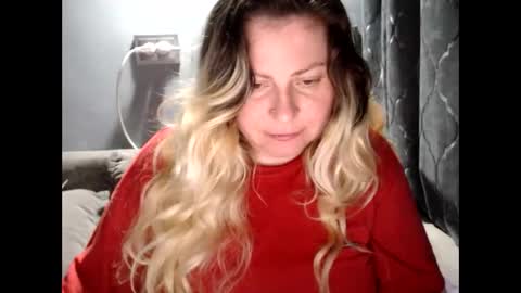 Laura online show from April 22, 2:52 am