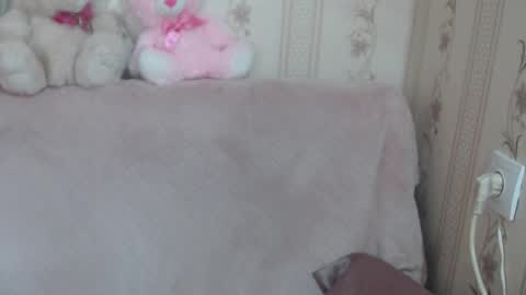 say meow and send tip  online show from April 22, 10:11 am