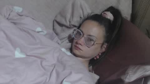 say meow and send tip  online show from April 21, 10:11 am