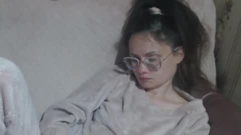 say meow and send tip  online show from April 20, 6:55 pm