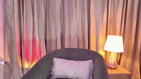 Isabella online show from January 13, 1:19 pm