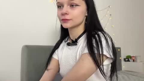 Caroline online show from July 2, 3:23 am