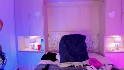 GABRIELA LOPEZ online show from December 22, 11:11 pm