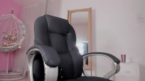 Snapshot of cannelasmith chatting on September 10, 7:04 pm cannelasmith online show from September 10, 7:04 pm