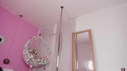 Snapshot of cannelasmith chatting on October 22, 6:53 pm cannelasmith online show from October 22, 6:53 pm