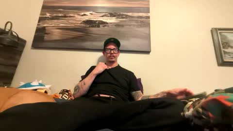 Captaincumgun online show from April 16, 3:17 am