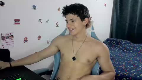 carapalida9008 online show from February 25, 4:14 pm