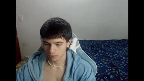 carapalida9008 online show from October 27, 1:33 pm