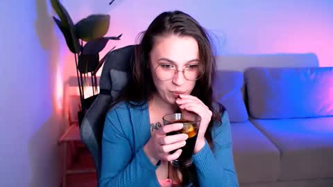 Mary online show from September 11, 10:44 pm