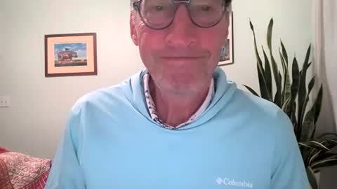 Caressluving online show from August 8, 5:06 am
