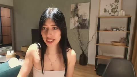 caressyourself online show from November 20, 5:32 pm