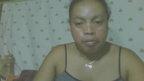 carinesexy69 online show from May 11, 12:12 pm