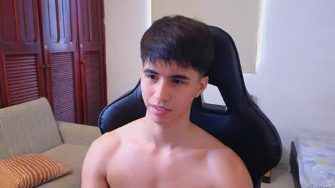 carl_dixon online show from May 21, 6:36 pm