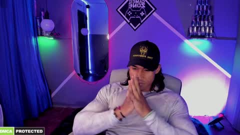 Carl online show from December 10, 4:56 am