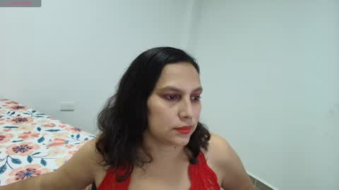 carlaantonellii online show from June 12, 4:33 am