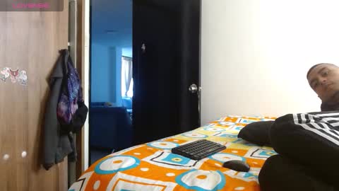 carlandelli1 online show from February 11, 1:15 pm