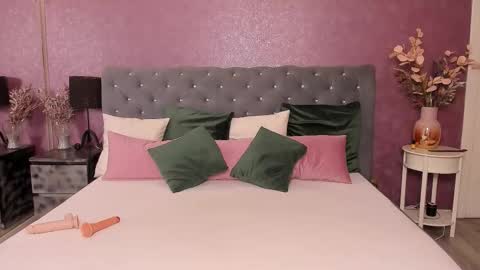 carlareys online show from October 22, 4:15 am