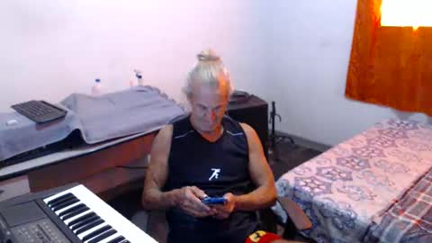 carlos online show from June 9, 1:44 pm