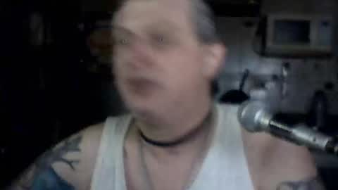 carlos712009 online show from April 24, 7:43 am