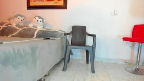 carlota_flow online show from April 20, 8:12 pm