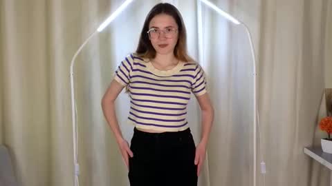 Abigail online show from December 20, 4:14 pm