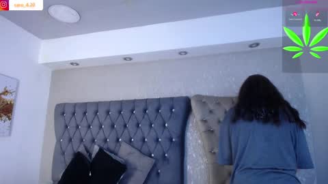 Caro Fisher online show from April 21, 12:23 pm