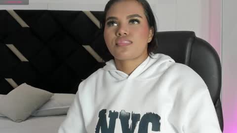 carolina_evannss online show from April 2, 3:58 am