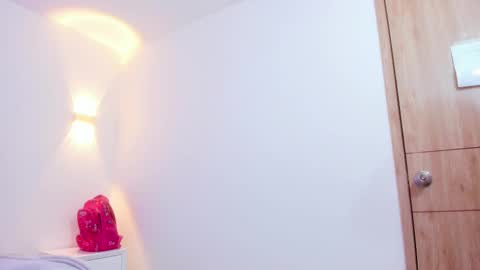 Snapshot of carolina_hernandez22 chatting on October 7, 12:45 pm Carolina online show from October 7, 12:45 pm