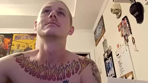 carolinajuggalo17 online show from May 23, 2:29 am