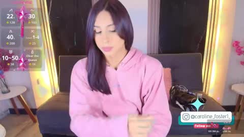caroline_foster1 online show from May 19, 12:23 pm