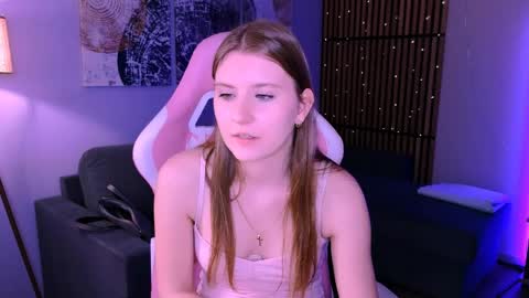 Caroline online show from April 3, 7:59 am