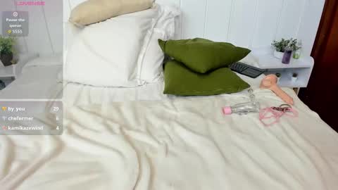   online show from February 28, 8:35 pm