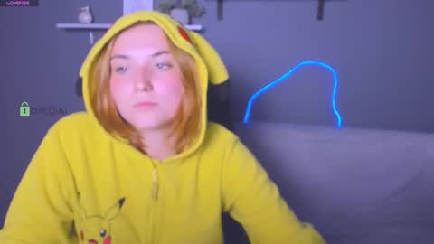 casey_meow_ online show from September 29, 12:59 pm