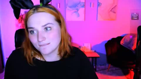 casey_meow_ online show from March 9, 10:09 am