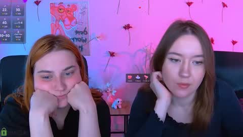 casey_meow_ online show from May 3, 9:04 am
