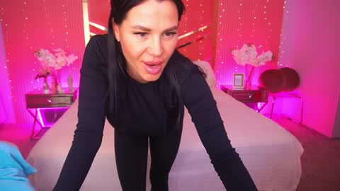 casey_min online show from March 31, 6:47 am