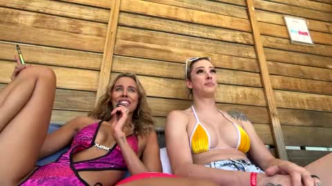 casey kisses online show from April 21, 8:27 pm