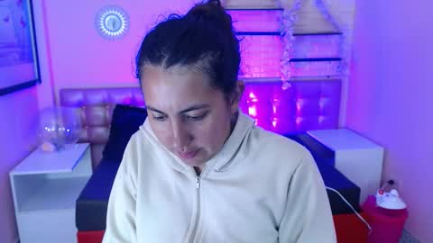 573215024606 online show from November 30, 8:49 pm