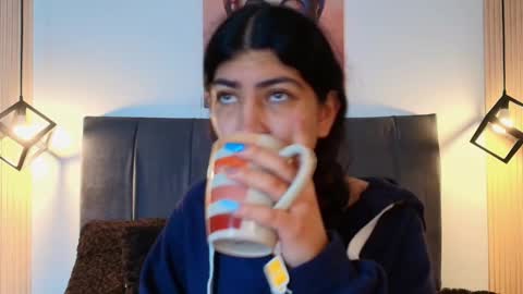 cassie_bloom online show from November 12, 10:01 pm