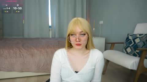cassieswon online show from May 19, 5:47 am