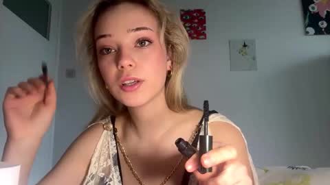 Olivia online show from March 8, 8:18 am