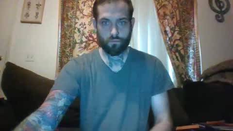 Snapshot of casualfrank chatting on October 21, 10:35 pm CasualFun online show from October 21, 10:35 pm
