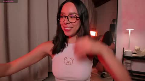 Loren online show from May 19, 2:07 am