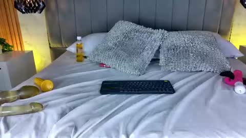 Dani   online show from June 12, 6:07 pm