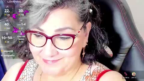 Snapshot of cataleya_mom_ chatting on October 30, 8:48 am cataleya online show from October 30, 8:48 am