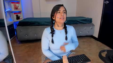 Catalina online show from February 15, 12:15 am