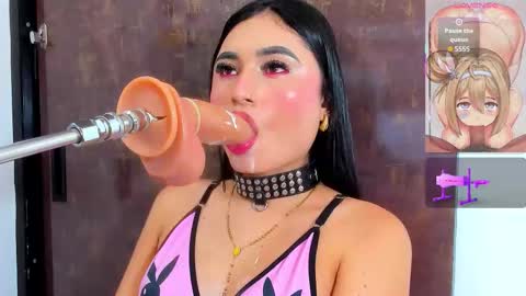 Catalina online show from November 8, 9:07 pm