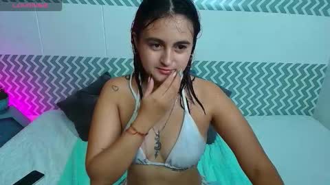 Snapshot of catalinahenao chatting on October 12, 6:17 am cata online show from October 12, 6:17 am