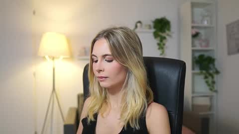 catecrago  online show from December 2, 8:56 am