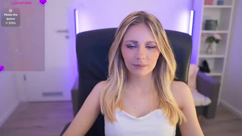 catecrago  online show from April 23, 8:11 am